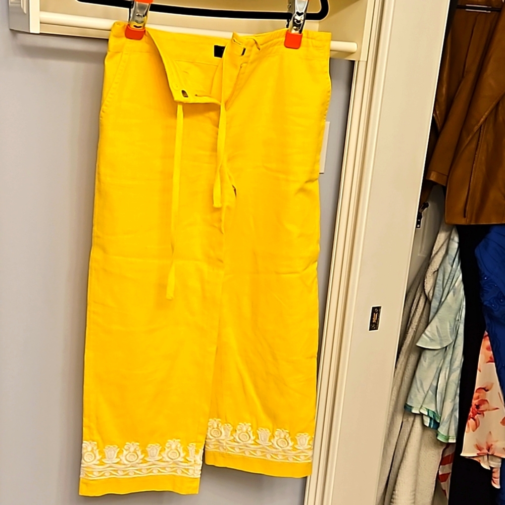 Yellow capris